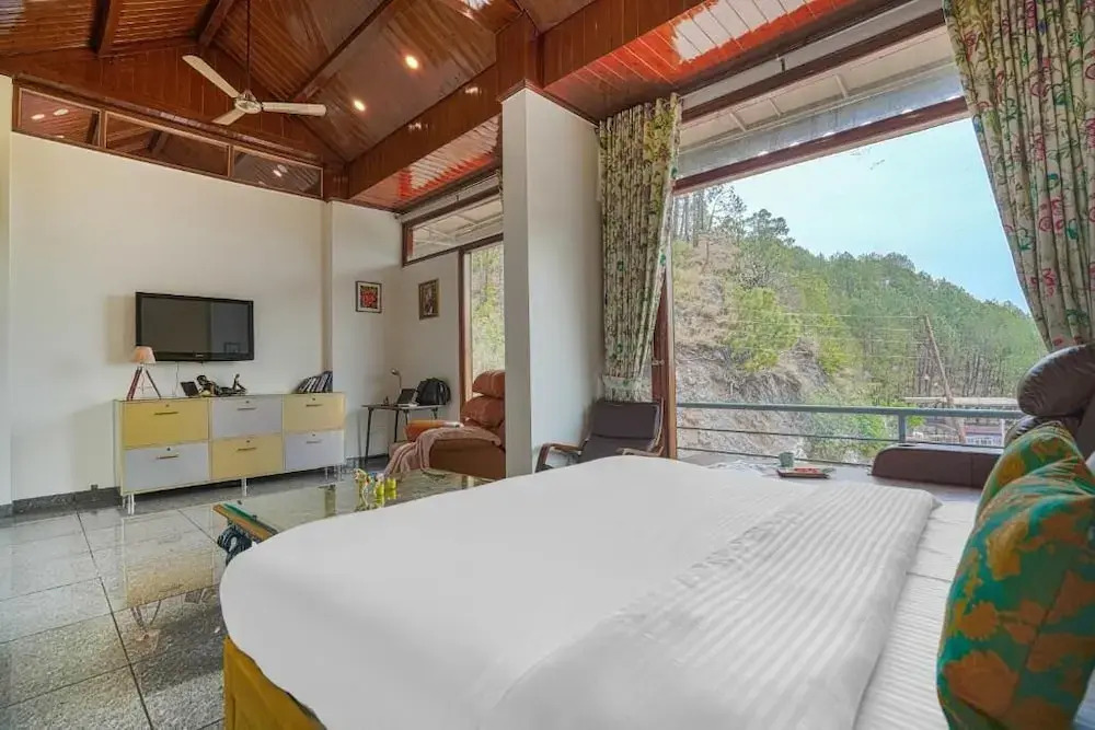 ELIVAAS Dilli House Villa with Pvt pool