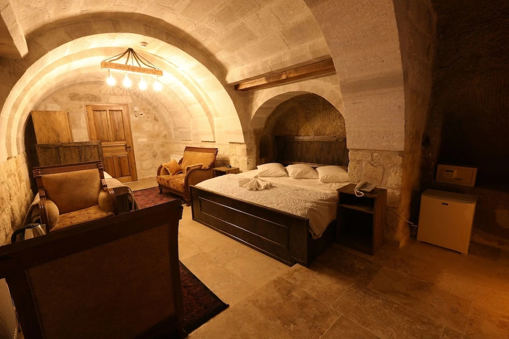 Belenus Cave House