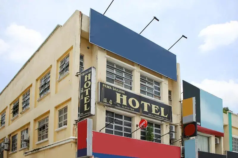 Prima Saujana Budget Hotel by Rooms