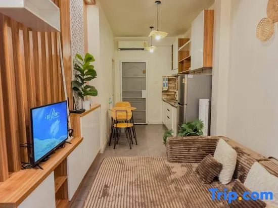 No.2 Tiny Townhome Near Saturday Night Market