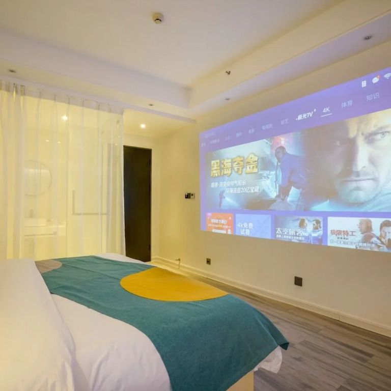 Rock Wall Hotel