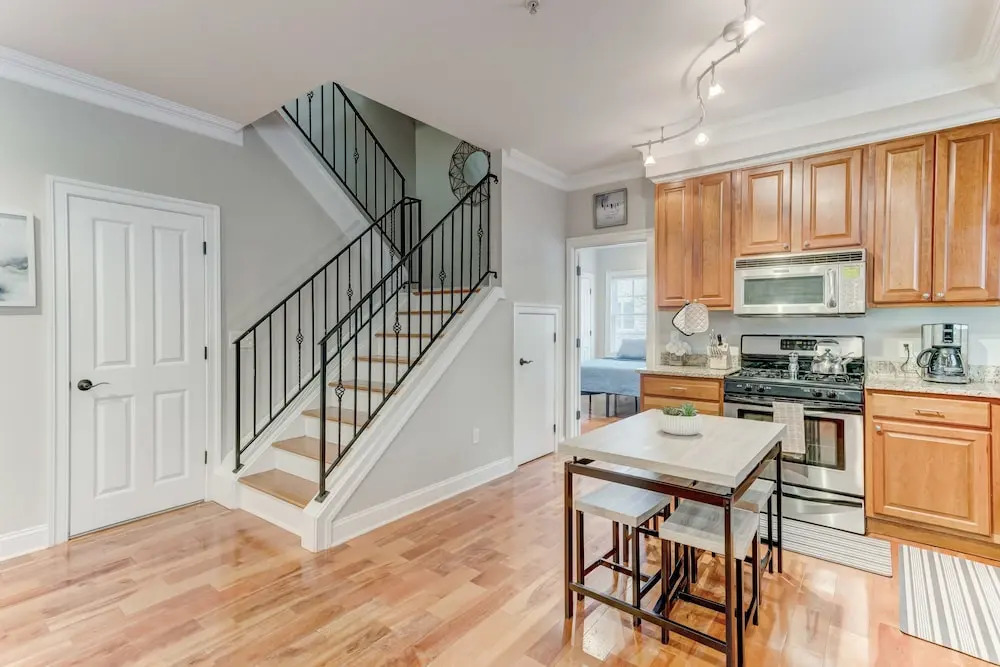Upscale Home Near Harbor W/2cargarage&rooftopdeck