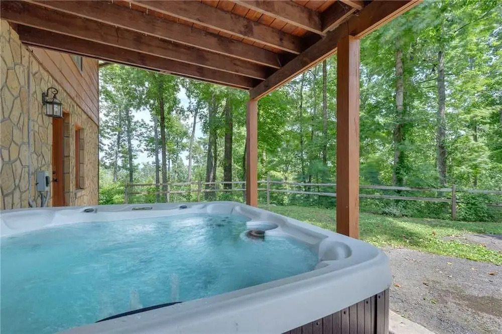 Parkside Lodge 6 Bedroom Home with Hot Tub