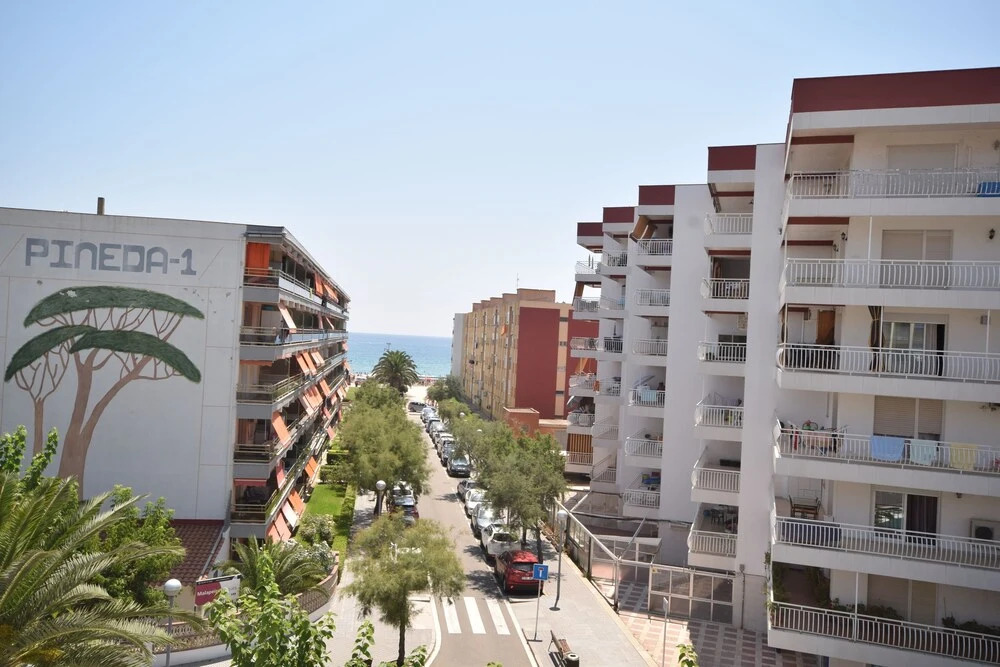 PINEDA 4 Planet Costa Dorada
