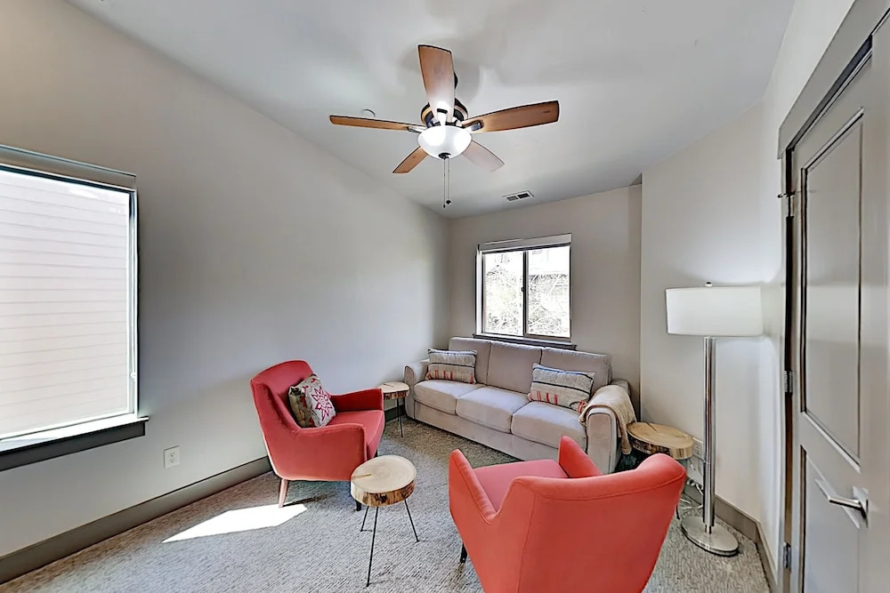 Park City Mountain Basecamp W/ Pool & Hot Tub 4 Bedroom Townhouse