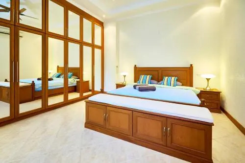 Golden Villa by Fantasea Beach