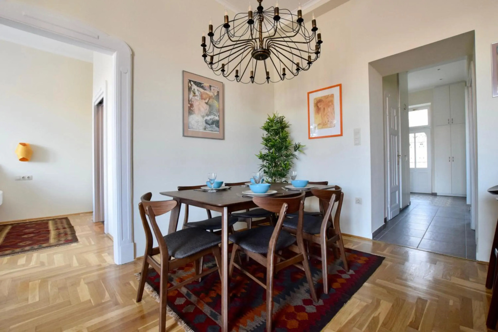 Luxury Apartment by Hi5 - Király street Suite