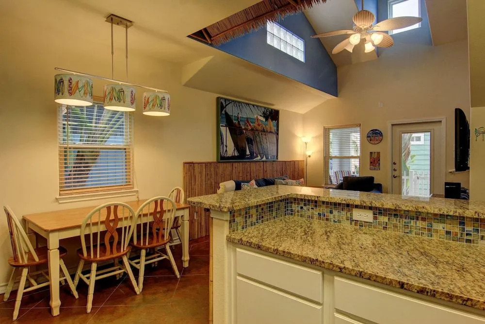 The Surf Shack Pb105 3 Bedrooms 2 Bathrooms Condo