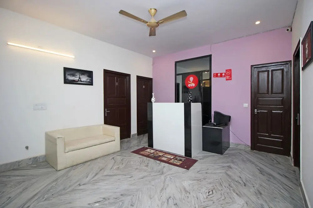 OYO 8914 Hotel Ambrosia