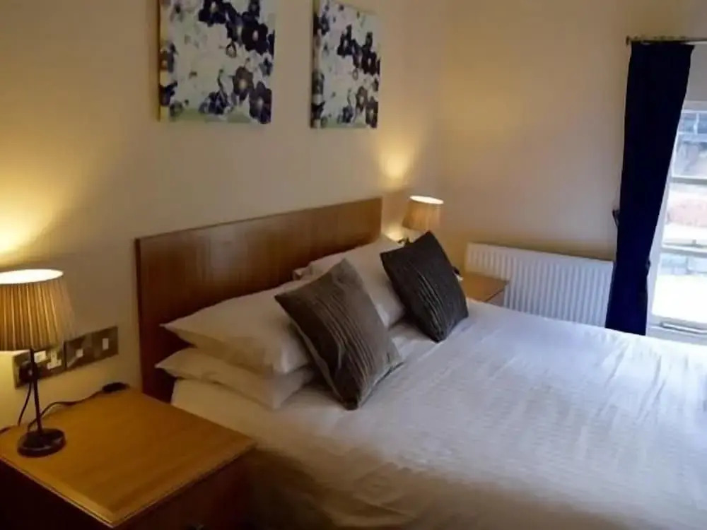 The George Hotel