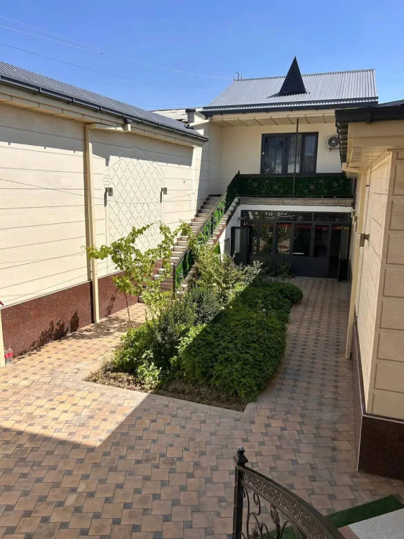 Avlod Guest House