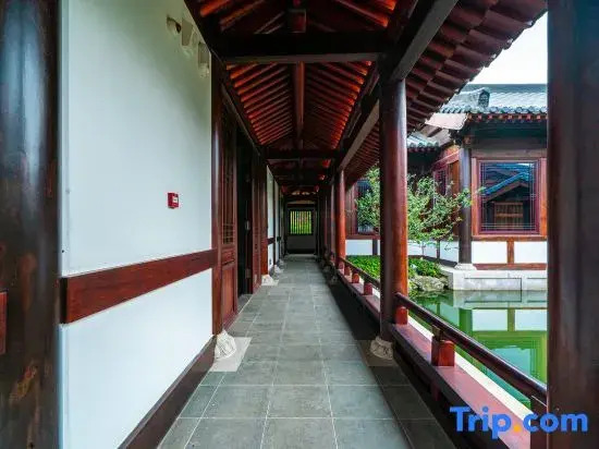 Zhongwu Hotel Nine Garden