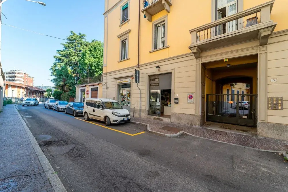 Modern Apartment in Via Carloni by Wonderful Italy