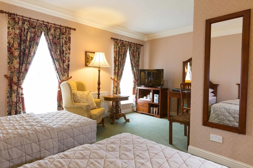 Seaview House Hotel