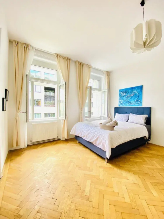 Affordable 2BR Apt For 6 Near Stadthalle