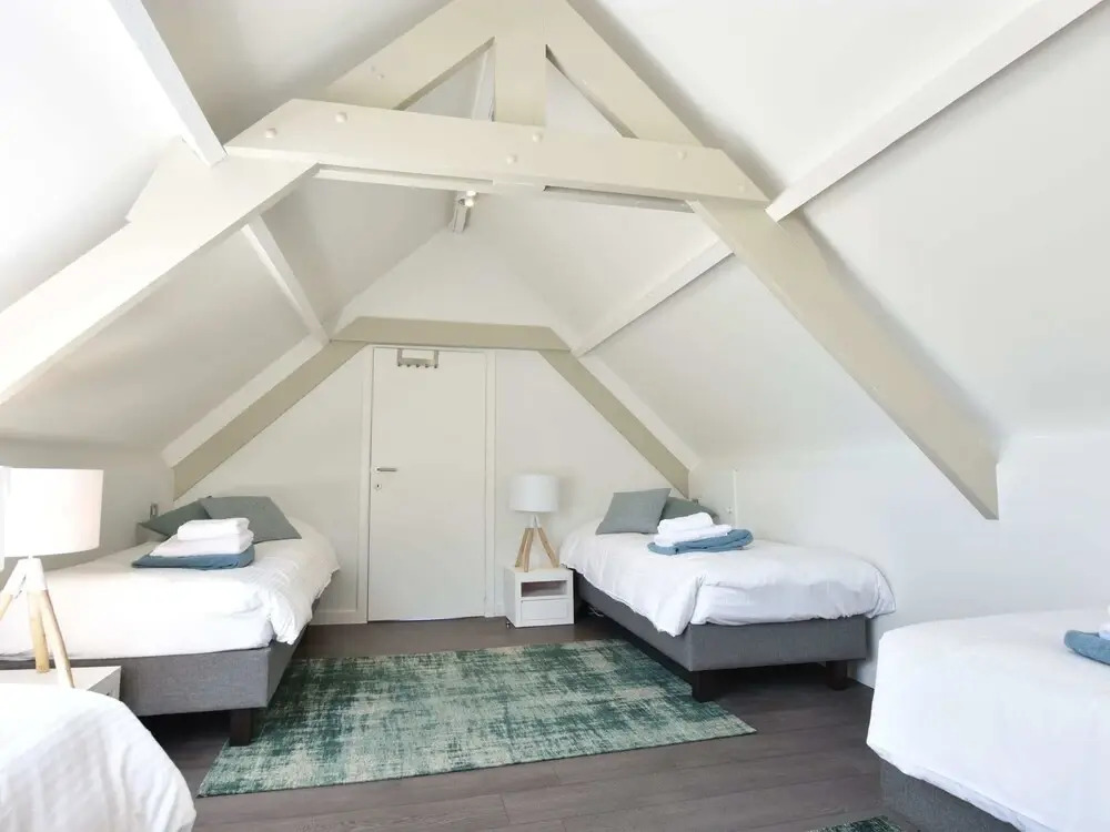 Luxury Villa in Sint-Idesbald with Hot Tub