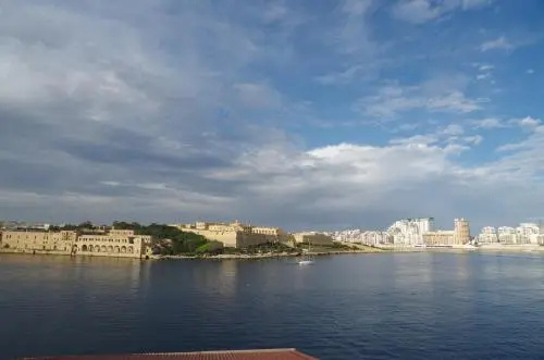 Simons Apartments minutes away from Balluta Bay and St Julians