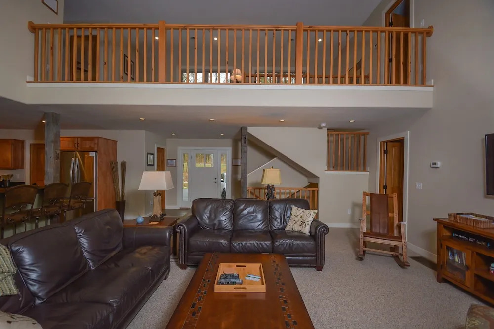 Barley Moon Retreat 5 Bedroom House