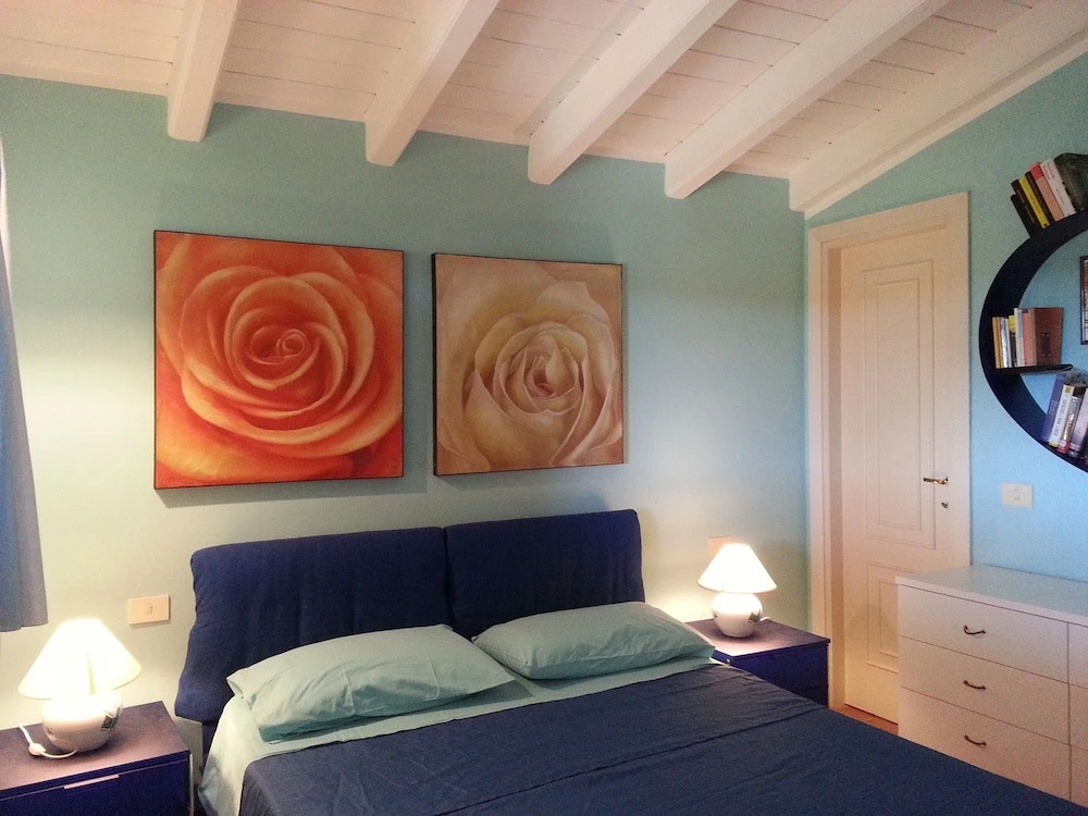 Villa Fresia With Garden and Private Pool Sea View