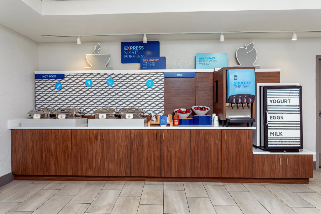 Holiday Inn Express & Suites Palm Coast - I-95