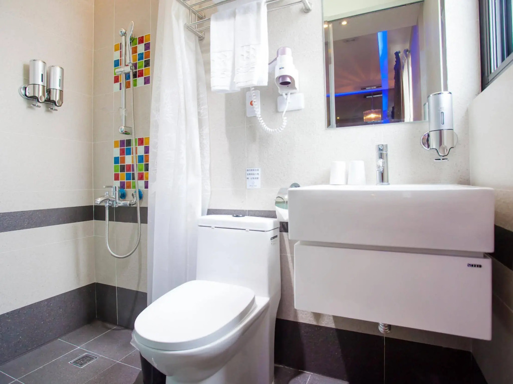 CHECK inn Express Taichung FuXing Hall 2