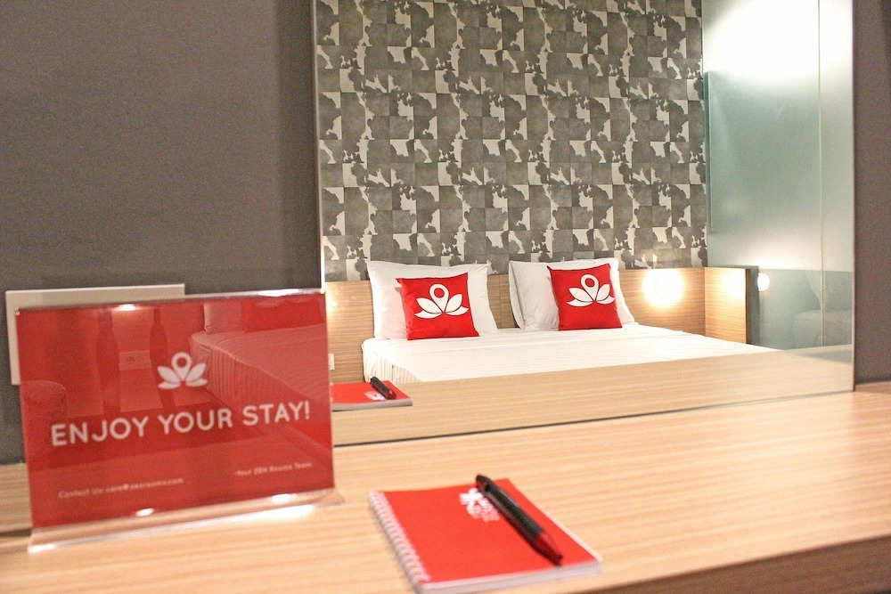 ZEN Premium Sampoerna Strategic Square