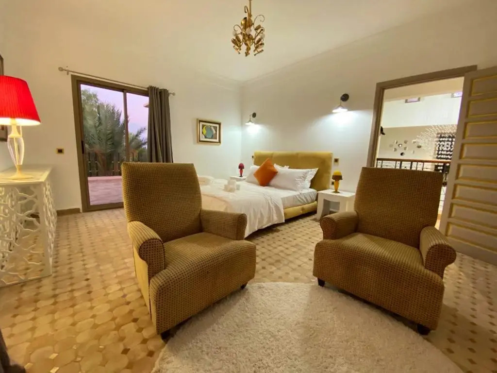 5 bedrooms villa with private pool enclosed garden and wifi at Marrakech
