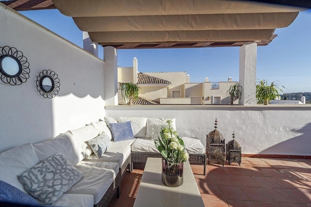 Ar23 - Holiday Flat, Puerto Banus by Roomservices