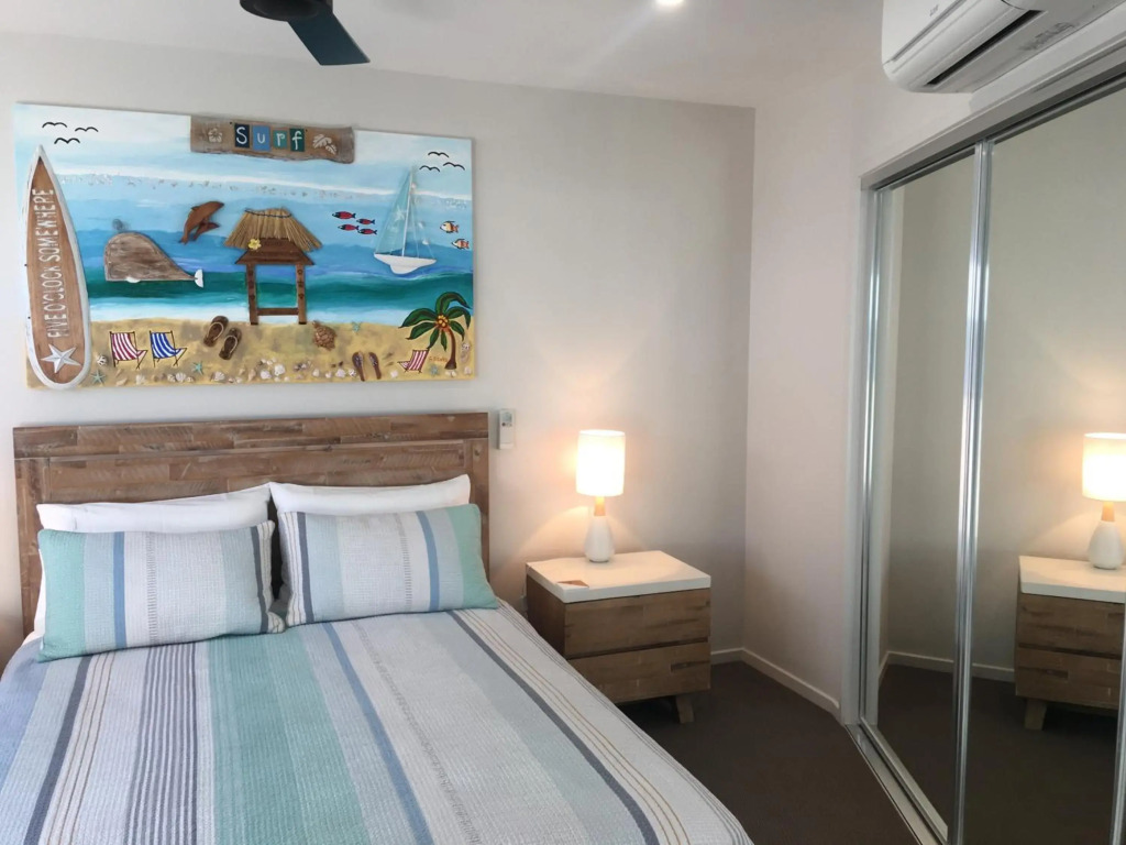 NEW UPMARKET COMFORTABLE 2 Bed, 2 Bath, OCEAN VIEWS, 250m to BUDDINA BEACH!