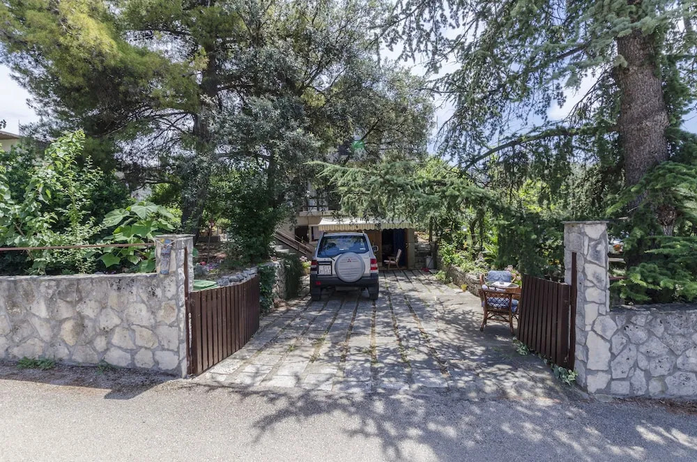 House Radomir