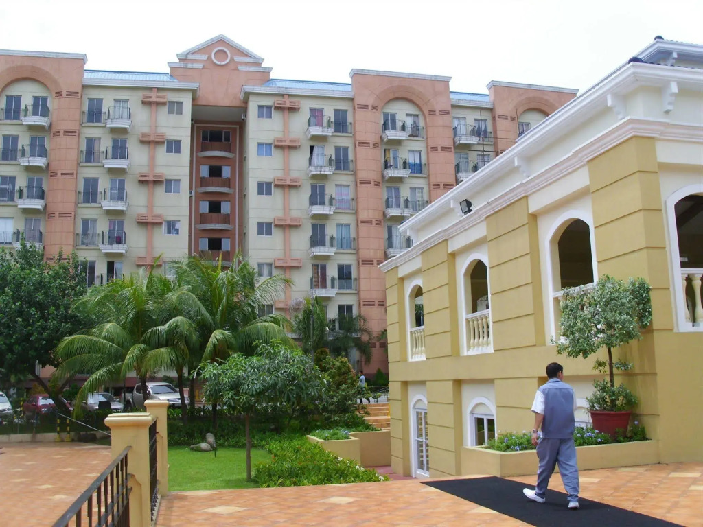 Airport Apartments Manila