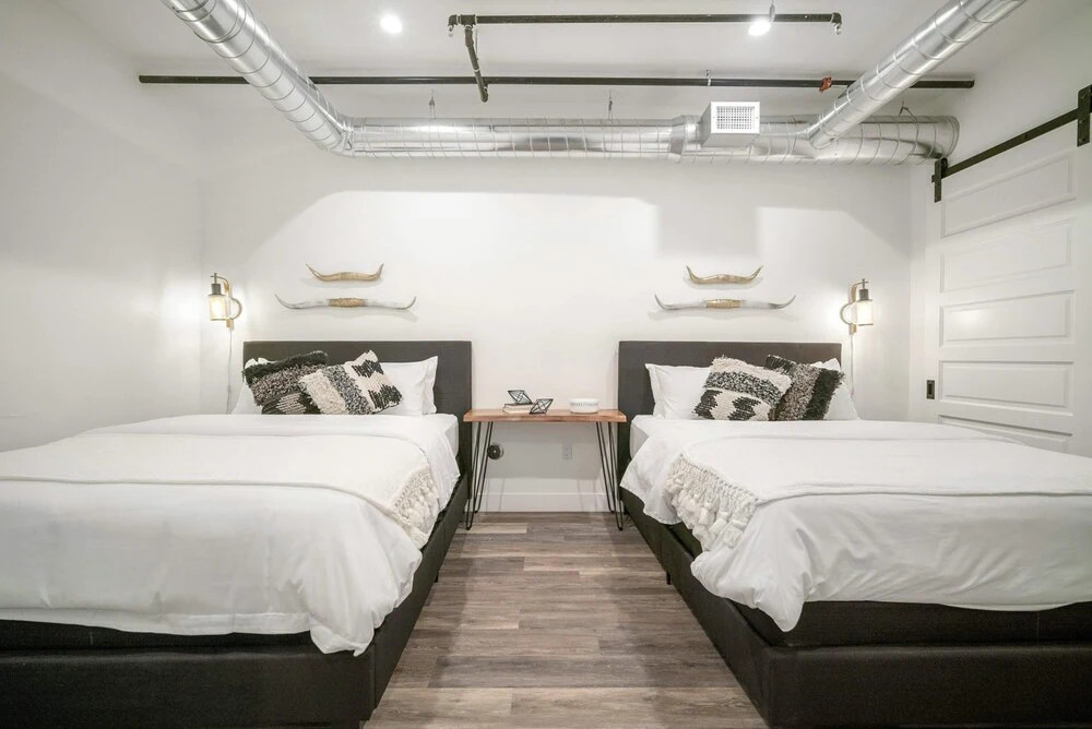 Rino Art Lofts - Urban Cowboy Loft with Skyline Views