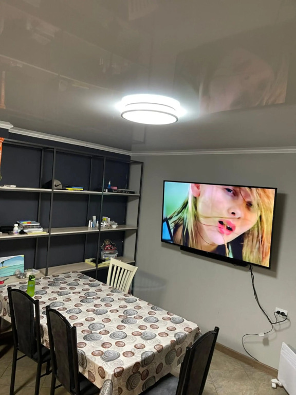 Fam_House