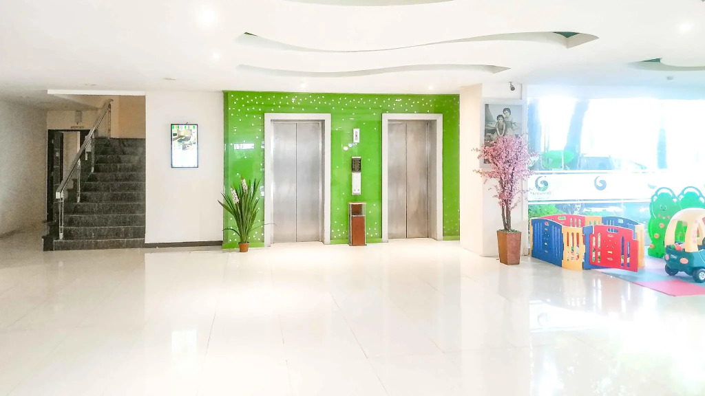 RedDoorz Premium @ Jalan Veteran Bojonegoro