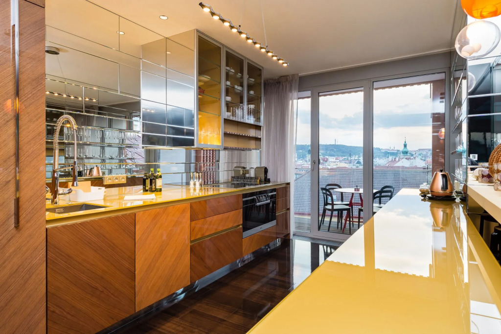Billionaires Boutique Residence & Premium Suites, Old Town