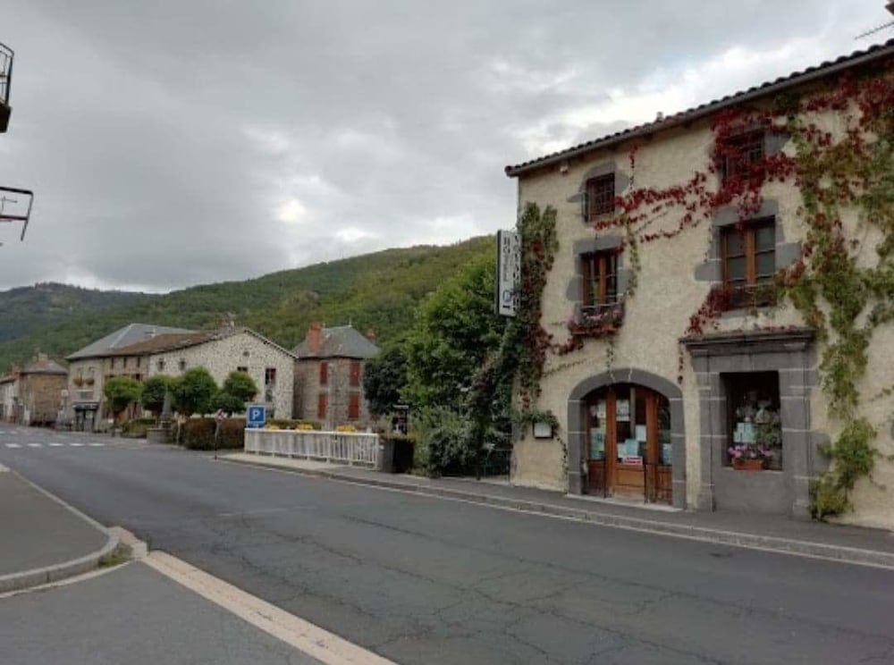 Hôtel des Voyageurs