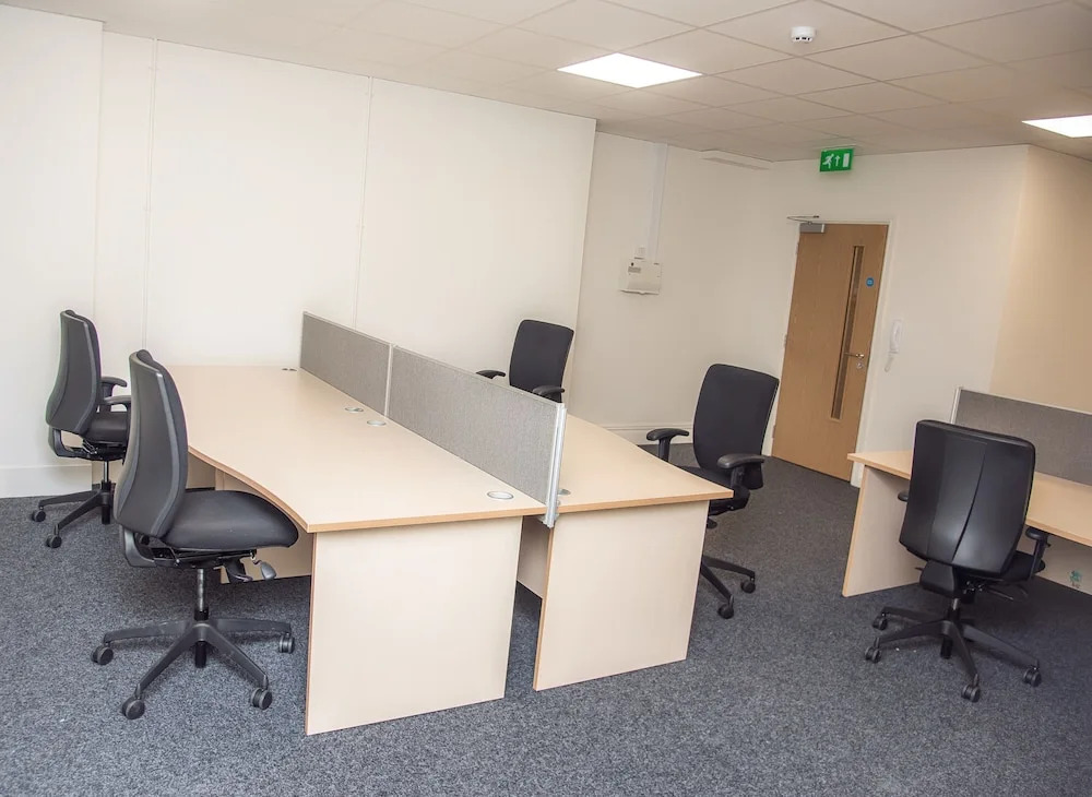 Piccadilly Apartments & Offices