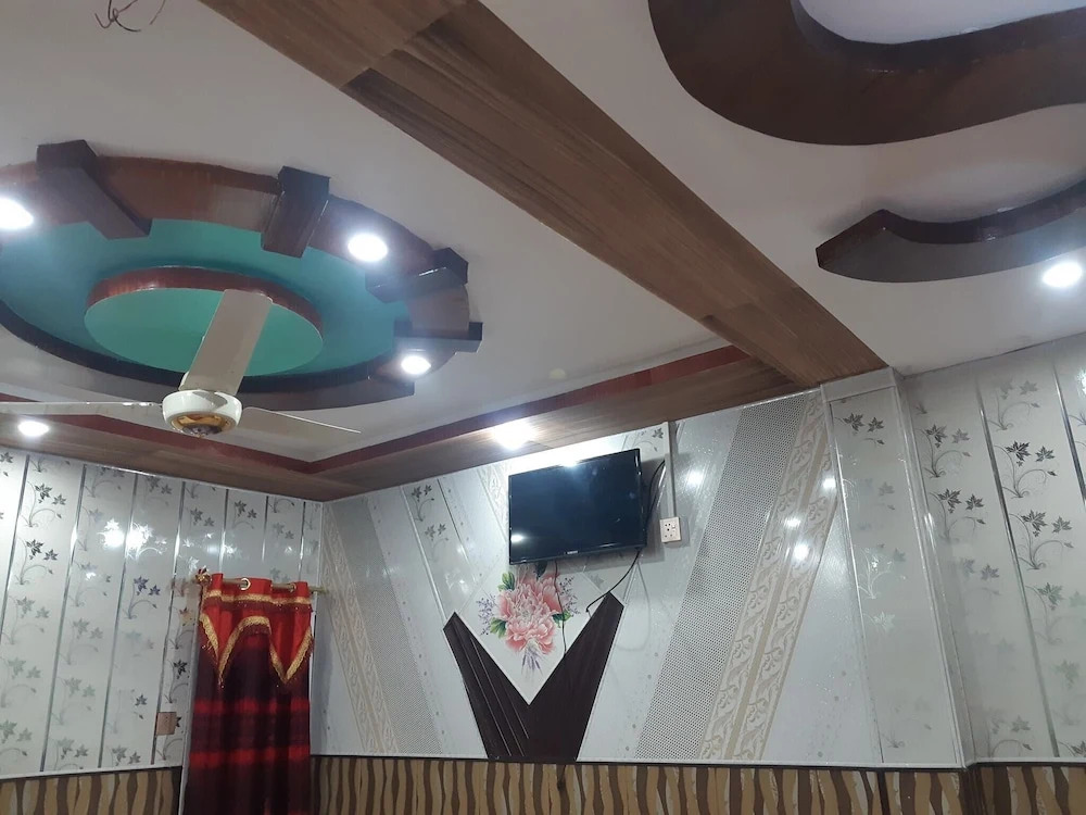 Aryan Swat Hotel