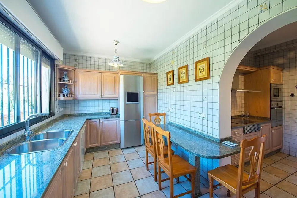 Villa - 4 Bedrooms with Pool and WiFi - 106398