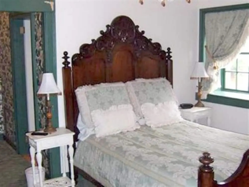 The Historic Fairfield Inn 1757