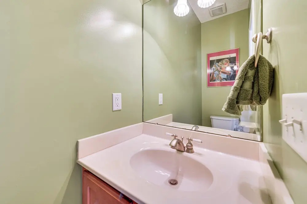 2 Mi to Pinehurst Resort: Spacious Golf Getaway!