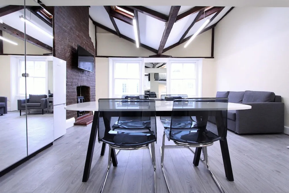 Stunning Loft Apartment In Knightsbridge
