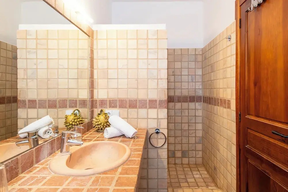 San Josep 6-bed Villa, Sleeps 14, Pool & Sea View