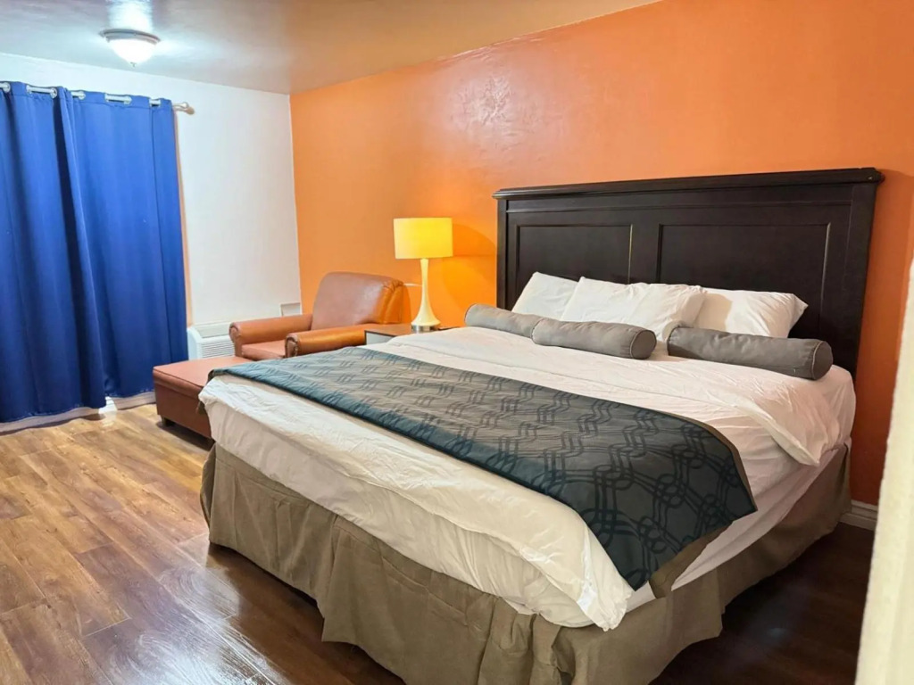 Alien Residence Inn