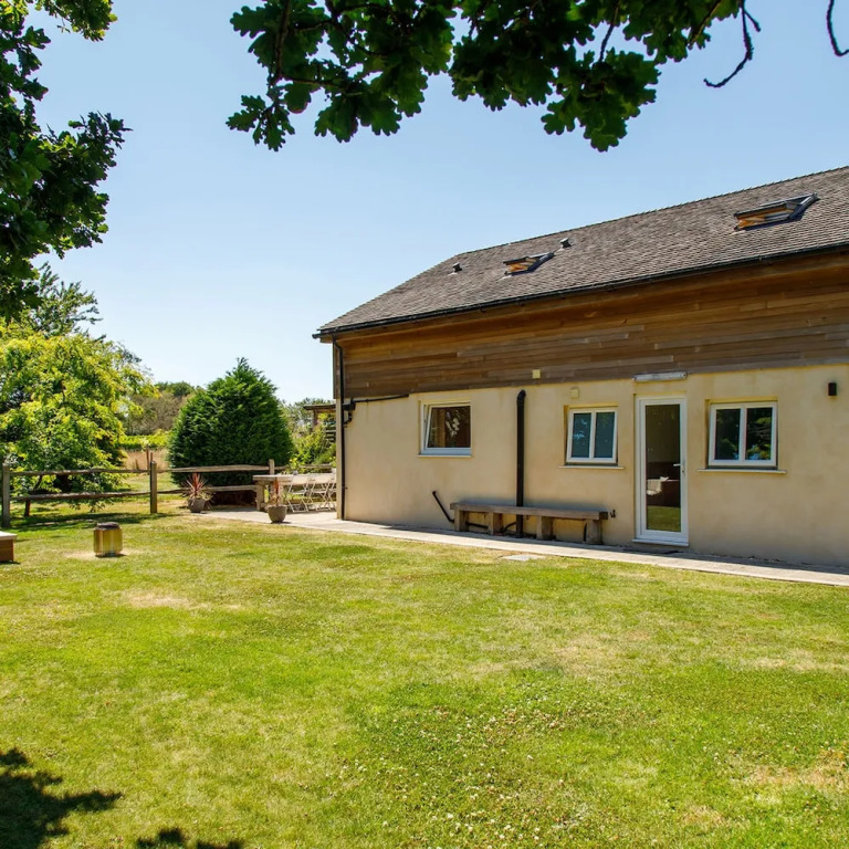 Lux Countryside Haven Mins to Beach Garden