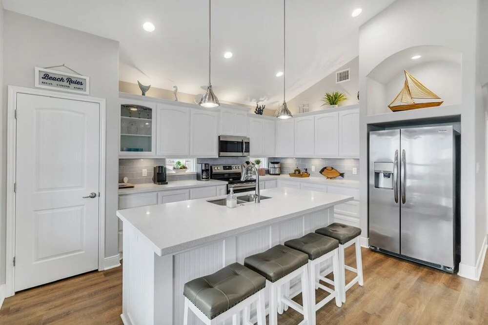 Born To Beach 4 Bedroom Home by RedAwning