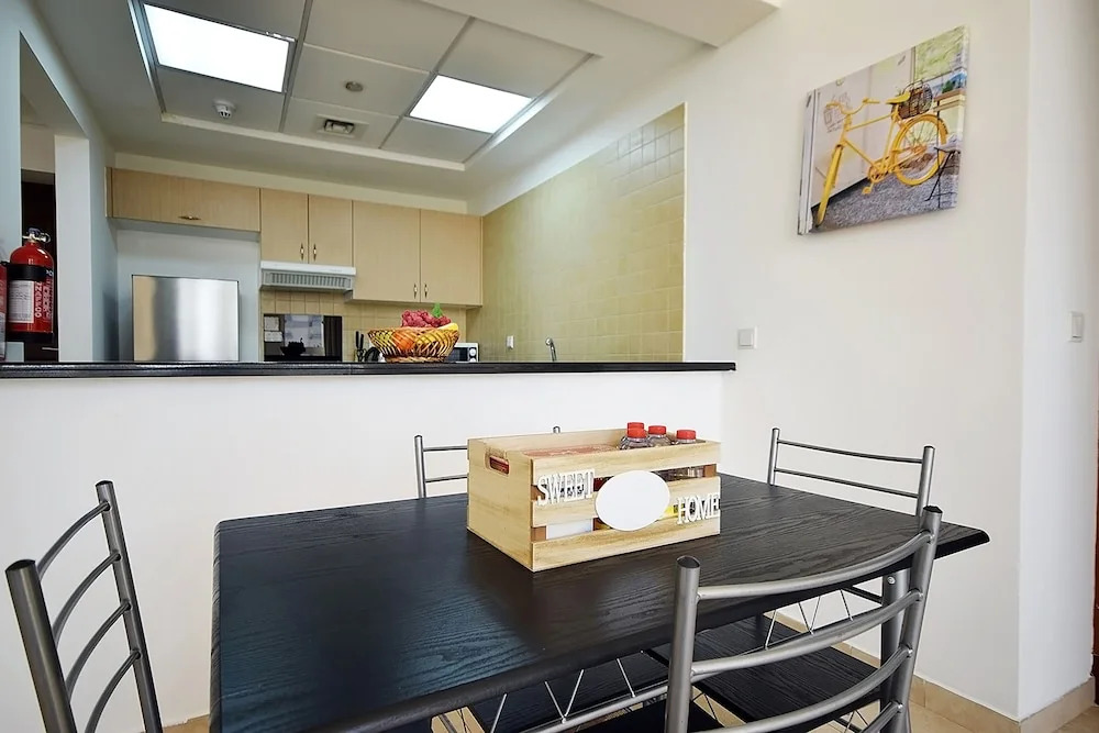 Key Host  - Canal Residence Euro