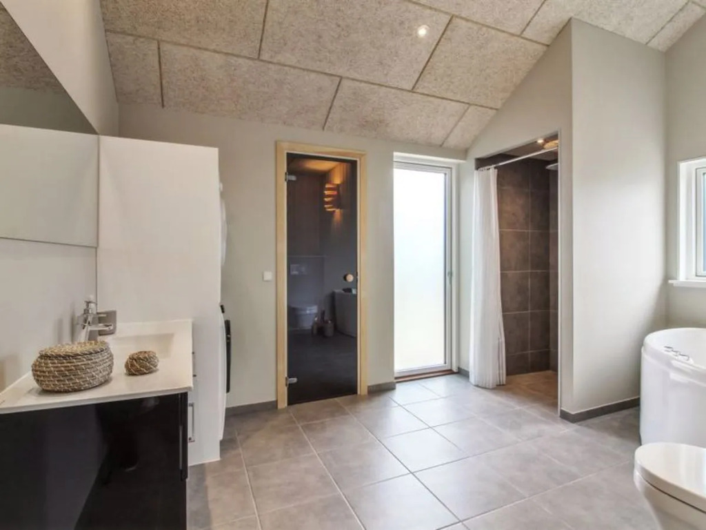 "Nayati" - 700m from the sea in NW Jutland