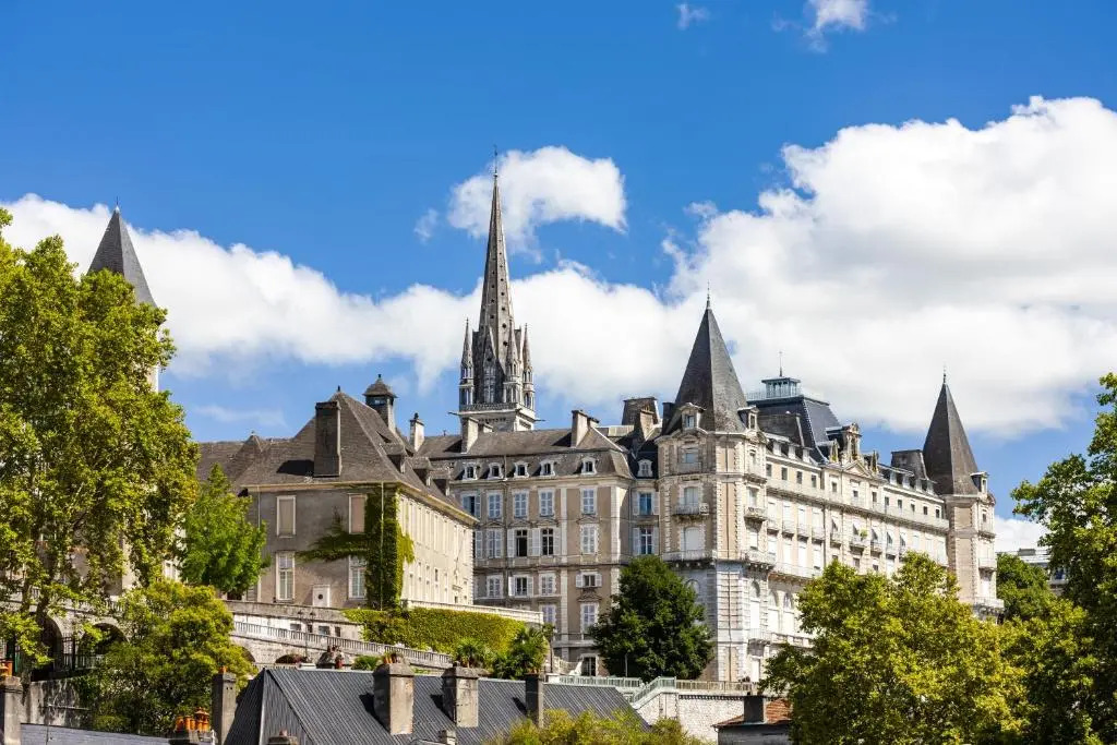 ONLOC - St Exupéry -Magnifique appart au calme avec chambre - parking