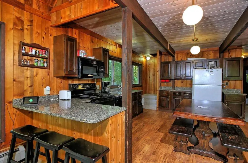 Mountainside Lodge